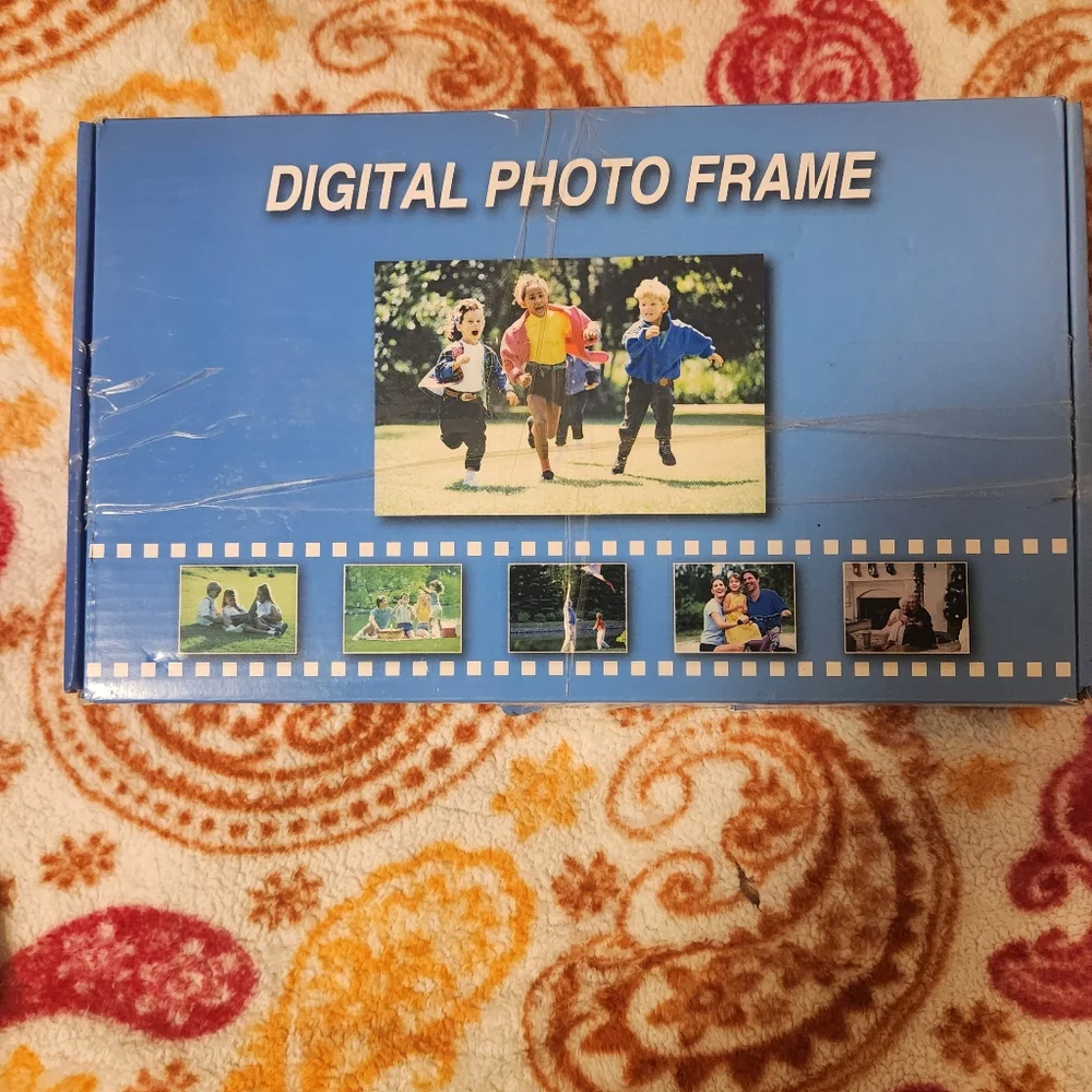Digital Picture Frame - Picture 1 of 4
